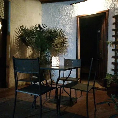 Amelie House Quarto em Acomodações Particulares Marsala